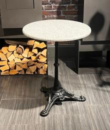 Чугунный столик с гранитной столешницей